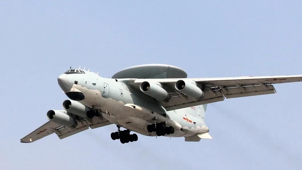 空警預(yù)警機(jī)2000，技術(shù)前沿的空中衛(wèi)士，技術(shù)前沿的空中衛(wèi)士——空警預(yù)警機(jī)2000