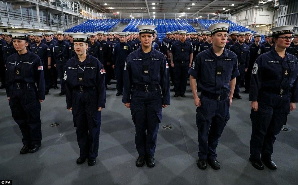 伊麗莎白女王號(hào)航母圖片，展現(xiàn)英國(guó)海軍力量的驕傲，伊麗莎白女王號(hào)航母展示英國(guó)海軍力量的風(fēng)采