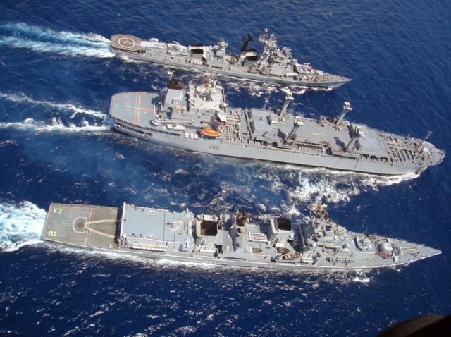 中國第三艘航空母艦下水，揭示強大國防新里程碑，中國第三艘航空母艦下水，國防實力再上新臺階