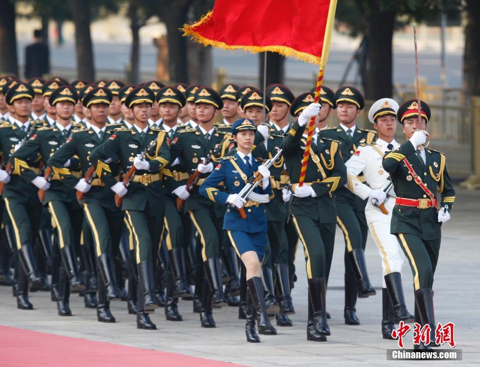 三軍儀仗隊(duì)高清大圖，展現(xiàn)榮耀與威嚴(yán)的壯麗畫卷，三軍儀仗隊(duì)壯麗畫卷，榮耀與威嚴(yán)的高清展示