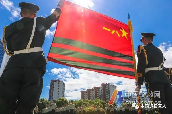 武警軍旗圖片高清，榮耀與力量的象征，武警軍旗高清圖片，榮耀與力量的永恒象征