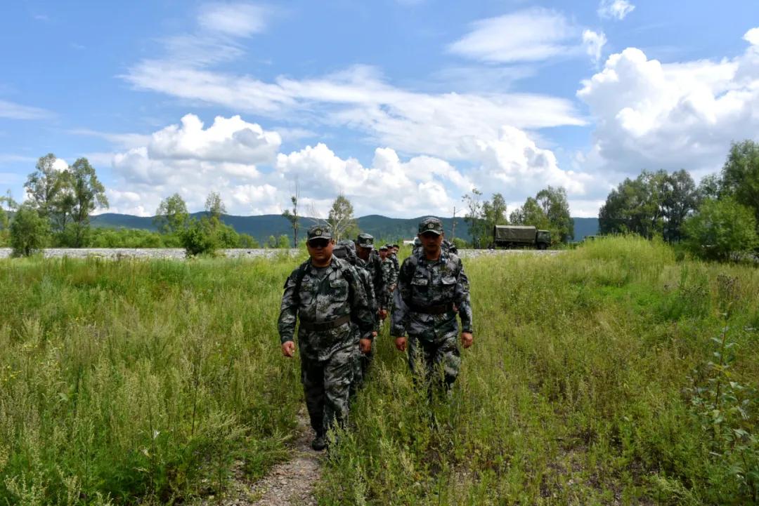 國際軍事形勢最新消息2020深度解析，全球軍事動態(tài)深度解析，國際軍事形勢最新消息2020回顧與前瞻