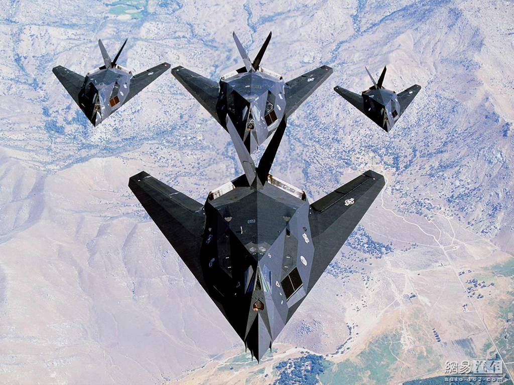 揭秘F-117隱形戰(zhàn)斗機(jī)，空戰(zhàn)傳奇的先驅(qū)之作，F(xiàn)-117隱形戰(zhàn)斗機(jī)，空戰(zhàn)傳奇的先驅(qū)揭秘