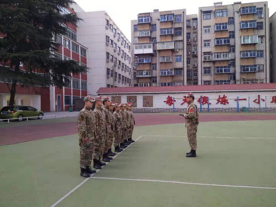 半軍事化管理學(xué)校，理念與實踐，半軍事化管理學(xué)校的理念與實踐探索