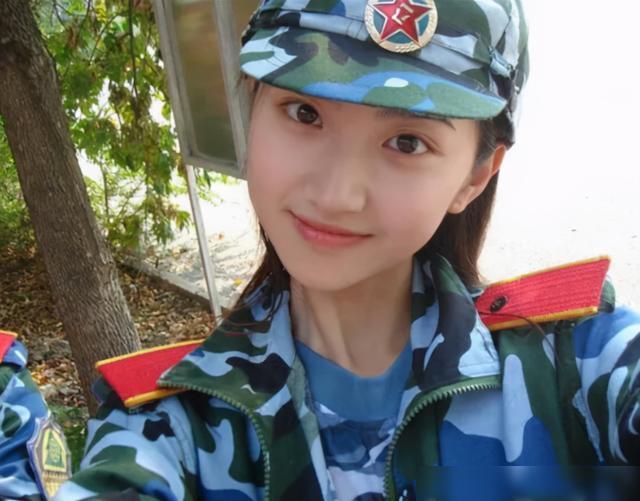 軍事直播間董嘉耀，一位軍事領(lǐng)域的佼佼者，董嘉耀，軍事領(lǐng)域的翹楚，深度解析軍事直播間