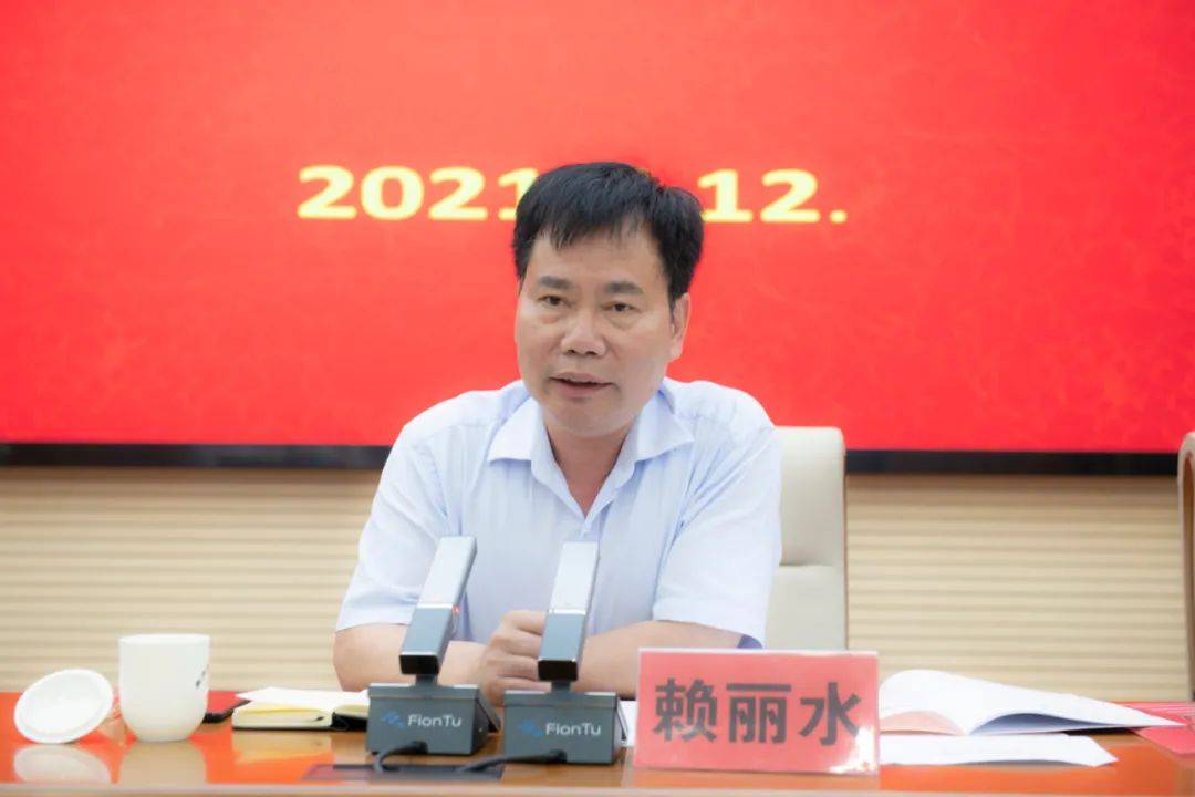 二四六香港資料期期中，深度解析與SEO優(yōu)化策略，深度解析香港期期中資料，SEO優(yōu)化策略揭秘