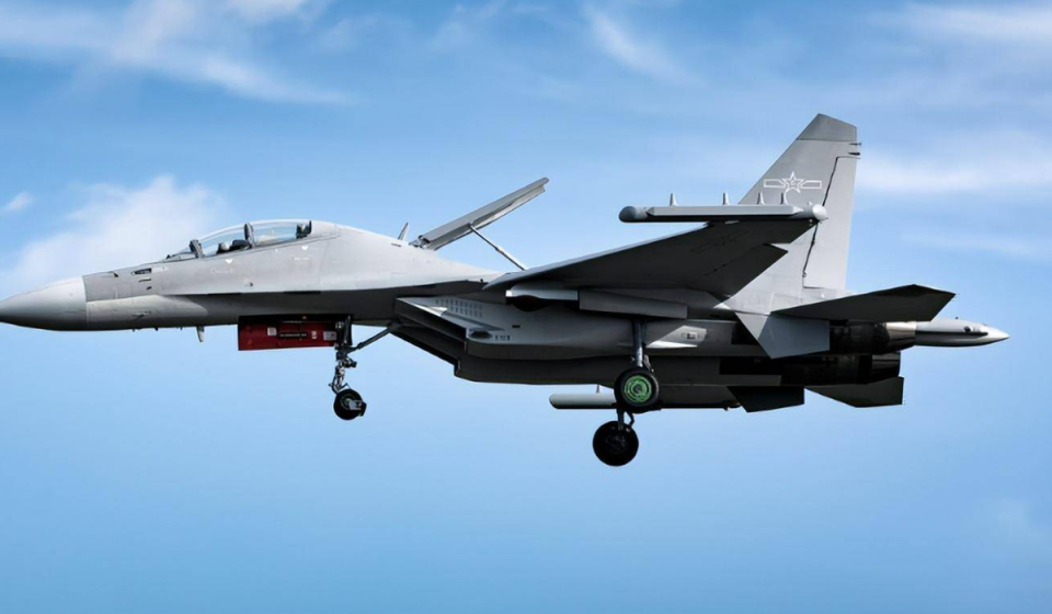 殲-16，中國航空工業(yè)的杰出代表，揭秘其屬于第幾代戰(zhàn)機(jī)，揭秘殲-16，中國航空工業(yè)杰出代表，究竟屬于第幾代戰(zhàn)機(jī)？