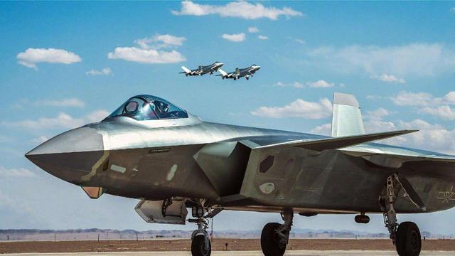 殲-21戰(zhàn)機(jī)介紹，未來空中力量的璀璨明珠，殲-21戰(zhàn)機(jī)，未來空中力量的璀璨明珠介紹