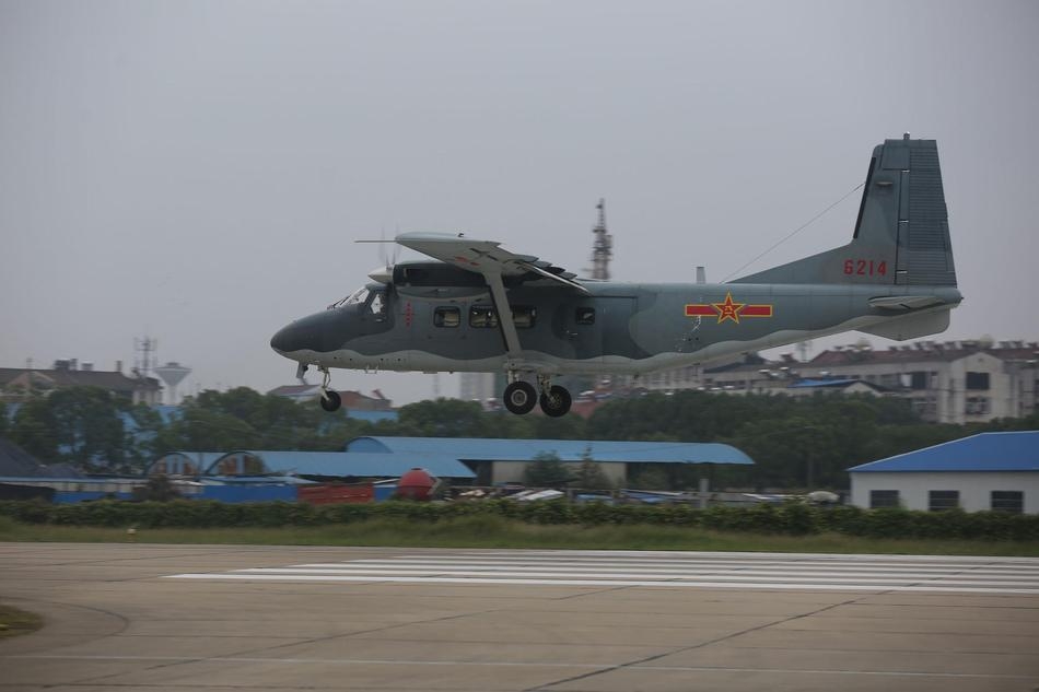 運(yùn)-12E飛機(jī)，探索航空領(lǐng)域的卓越之作，運(yùn)-12E飛機(jī)，航空領(lǐng)域的杰出探索者