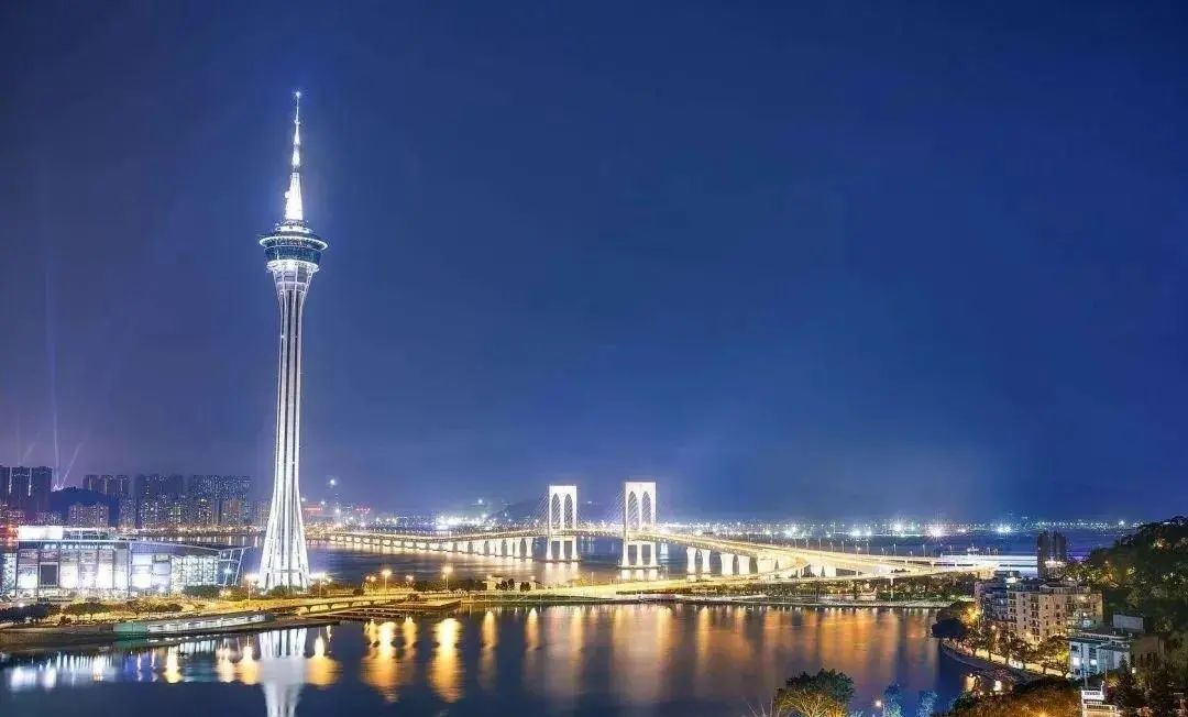 新澳2025澳門期期準(zhǔn)，探索未來(lái)博彩業(yè)的趨勢(shì)與機(jī)遇，澳門博彩業(yè)未來(lái)趨勢(shì)展望，新澳2025的機(jī)遇與挑戰(zhàn)