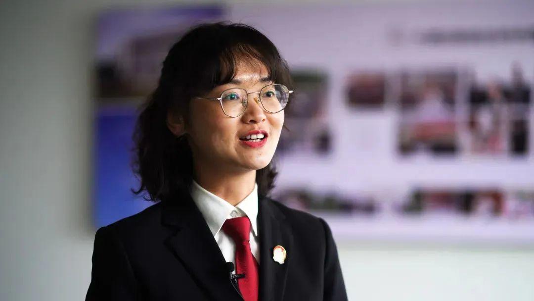 牙齒矯正，老年的后悔與年輕時(shí)的明智選擇，牙齒矯正，老年后悔與年輕時(shí)明智選擇的重要性