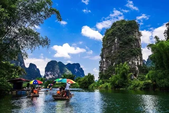 陽朔必去的幾個(gè)景點(diǎn)——探索廣西的美麗之旅，陽朔必游景點(diǎn)探秘，廣西美麗之旅的精華所在