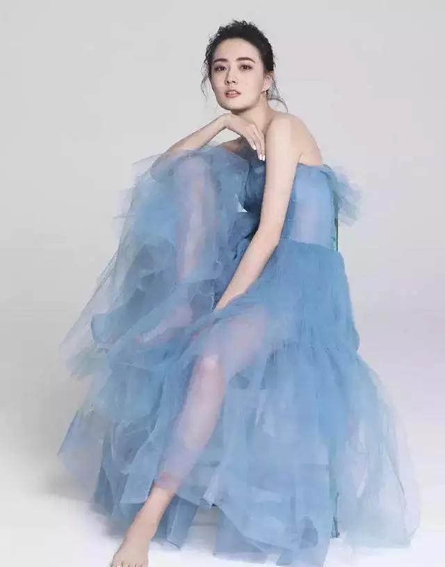 探究90后女明星的世界，璀璨星辰的她們都有哪些獨特魅力？，璀璨星辰下的90后女明星，獨特魅力大揭秘！