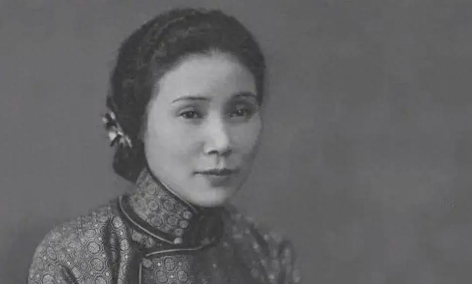 中國最漂亮的女將軍——英勇與美麗的完美結(jié)合，中國女將軍的英勇與美麗，典范中的典范