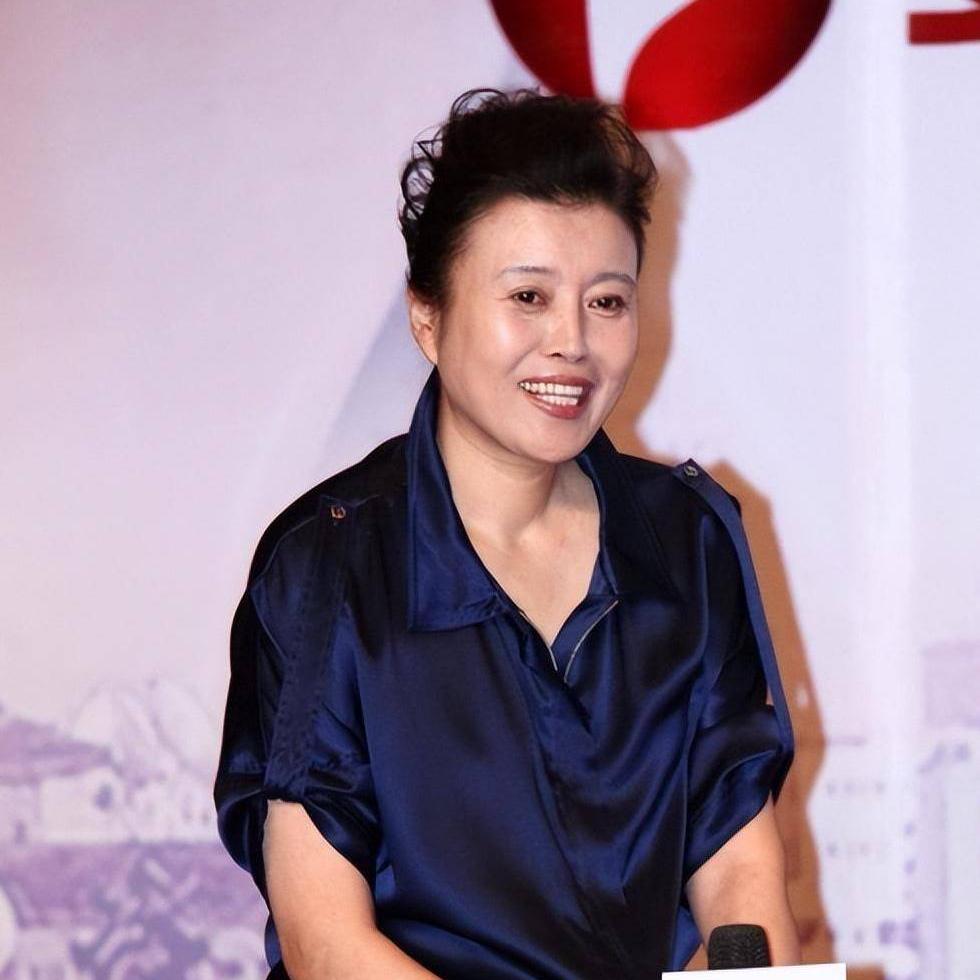 演員丁嘉麗個人資料，深度解析一位影視界的璀璨明星，演員丁嘉麗個人資料揭秘，影視界的璀璨明星深度解析