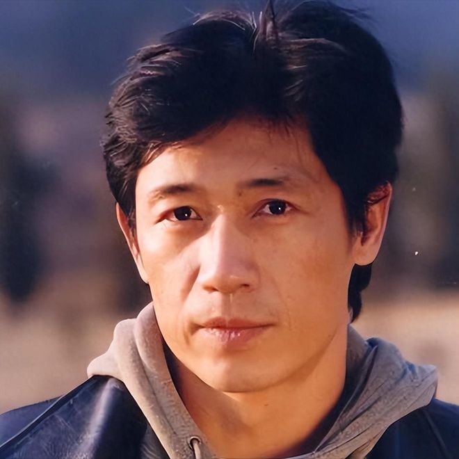 演員石涼的個(gè)人資料，深度探索一位才華橫溢的演員之路，石涼，才華橫溢的演員之路深度探索個(gè)人檔案