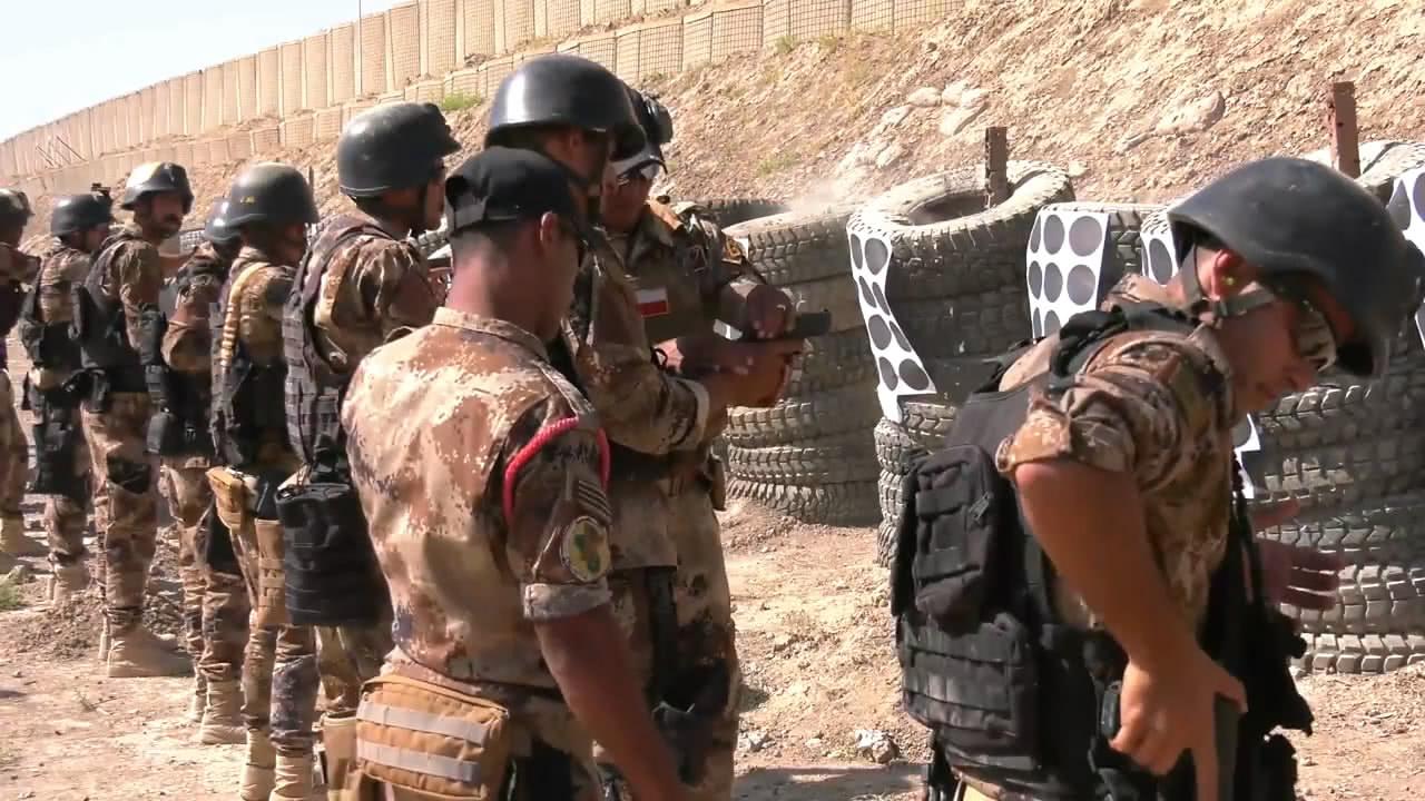 關(guān)于07式迷彩服的全面解析，全面解析，關(guān)于07式迷彩服的細(xì)節(jié)與特點(diǎn)