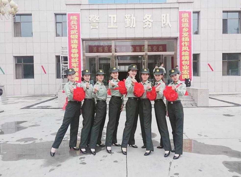 兩年義務(wù)兵的真實(shí)生活——深度解析義務(wù)兵生涯的點(diǎn)點(diǎn)滴滴，兩年義務(wù)兵生涯深度解析，真實(shí)生活的點(diǎn)滴體驗(yàn)