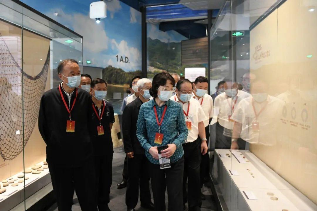 澳門今晚必開一肖掛牌，揭秘生肖運(yùn)勢與博彩文化交融的神秘面紗，澳門今晚生肖運(yùn)勢揭秘，博彩文化與生肖運(yùn)勢交融的神秘面紗