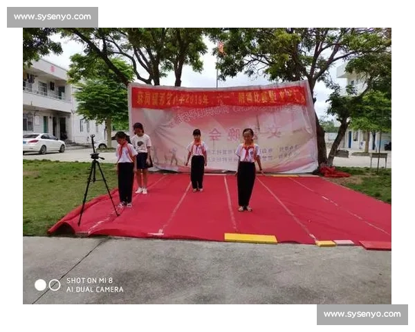 《欢声笑语中传递梦想与力量班级朗诵比赛主持稿》